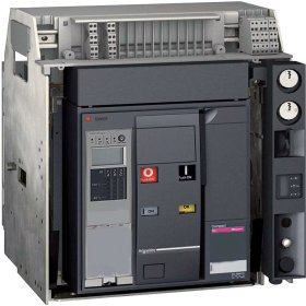 Disjoncteur ComPacT NS1600H 3P 70KA 1600A MicroLogic 2.0 MOT 230CA Débrochable avec châssis verrou RAC AR V/V